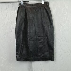 AMATI..Vintage leather pencil style skirt